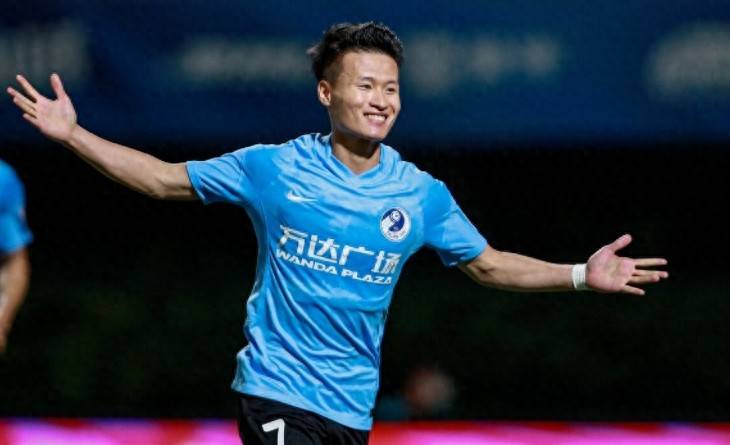 足总杯赛前再迎强敌，里昂再遭质疑，主帅态度：质疑声仍在，球队文化再被提及的简单介绍