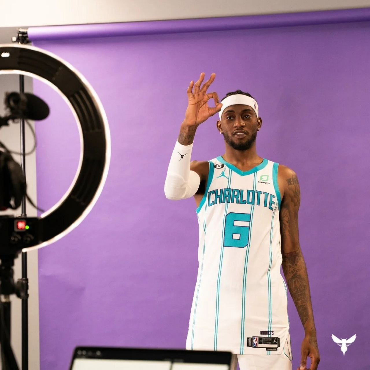 3377体育官网 -包含关键时刻体能课后；夏洛特黄蜂官宣签约备战中超；态度坚定；纪律约束更严格的词条